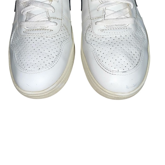 Veja Women's V-10 White Black Leather Sneakers - Picture 9 of 9